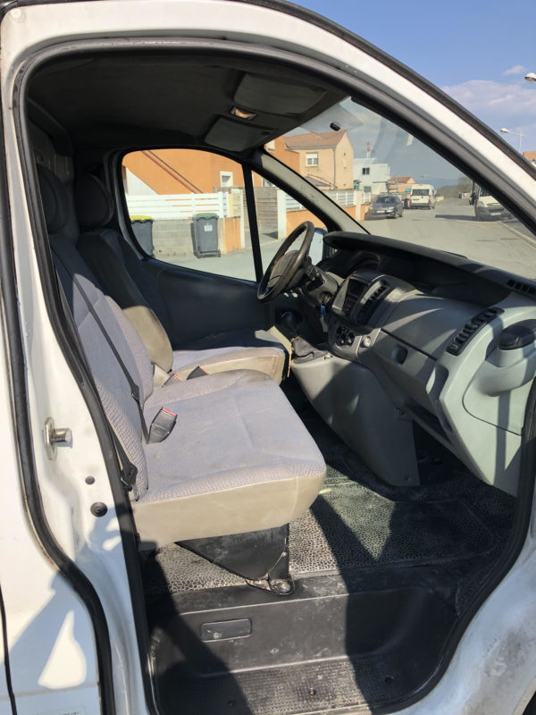 Renault Trafic L1H1 dci 100 pack clim – Image 9