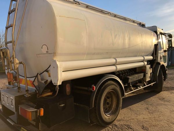 Renault 250 Premium citerne – Image 2