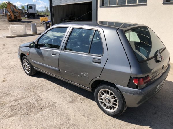 Renault Clio 1.4 i boite automatique – Image 11