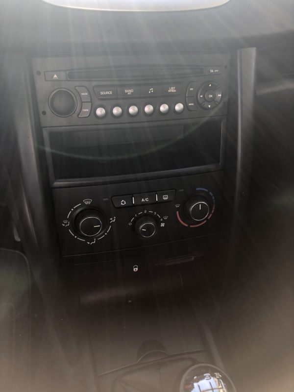 Peugeot 207 1.4 hdi 70cv – Image 10