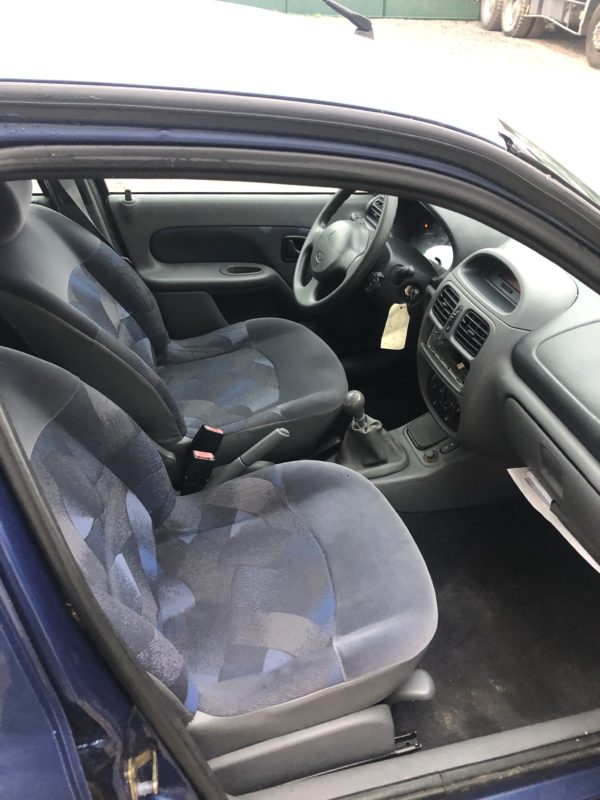 Renault Clio II 1.4i Travel – Image 9