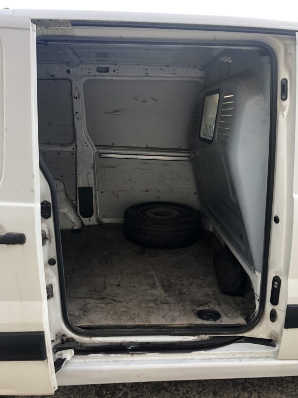Peugeot Expert L1H1 2.0HDI 136cv – Image 8