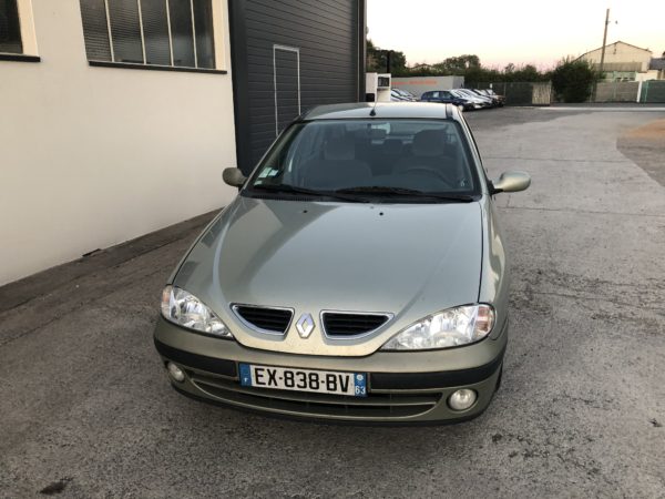 Renault Megane 1.9D RXE – Image 3