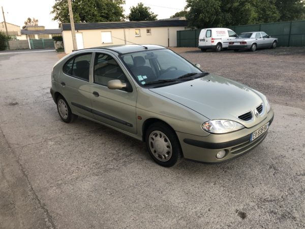 Renault Megane 1.9D RXE – Image 4