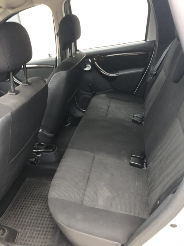 Dacia Duster 1.5 Dci 85cv 4x2 – Image 9