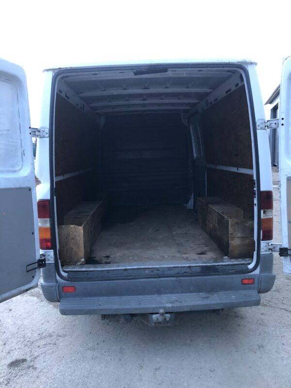 Mercedes Sprinter 212 – Image 8