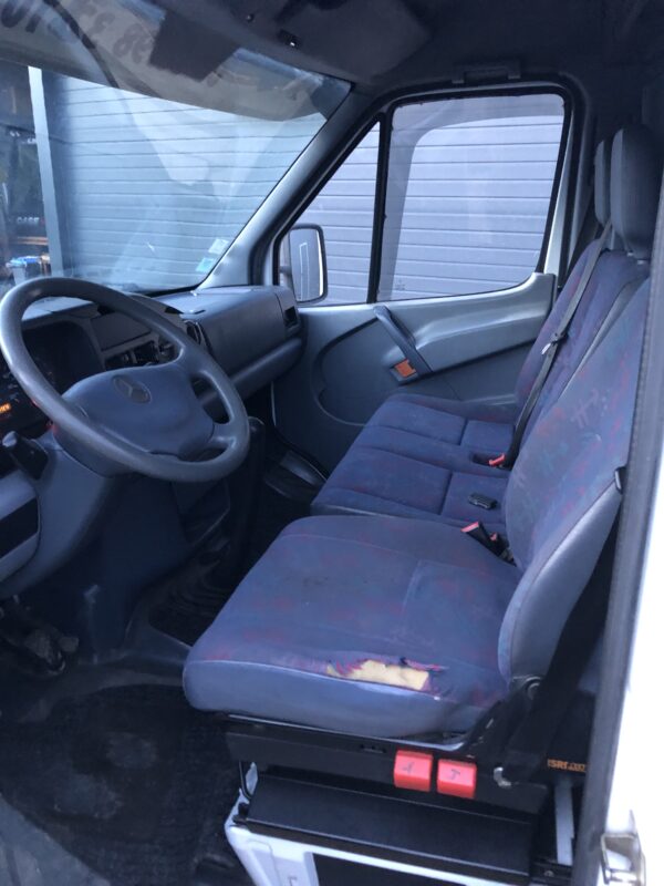 Mercedes Sprinter 212 – Image 10