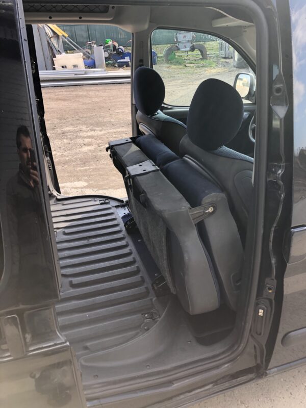Citroen Berlingo 2.0 HDI 90cv – Image 8