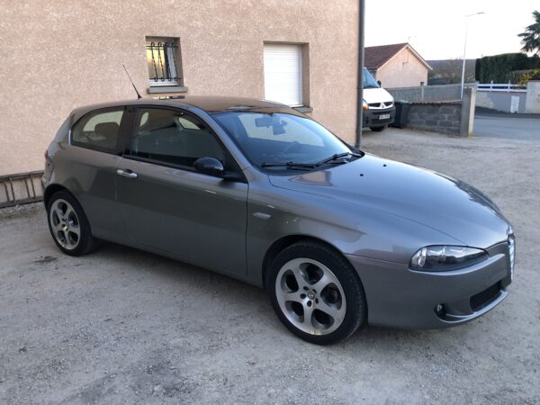 ALFA ROMEO 147 1.6 TS ECO BLACK LINE – Image 3