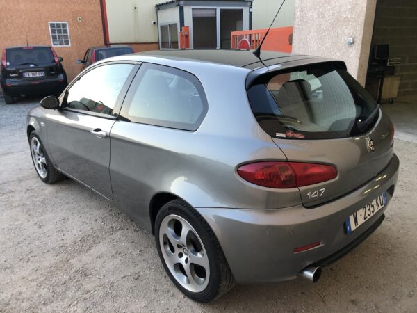 ALFA ROMEO 147 1.6 TS ECO BLACK LINE – Image 7