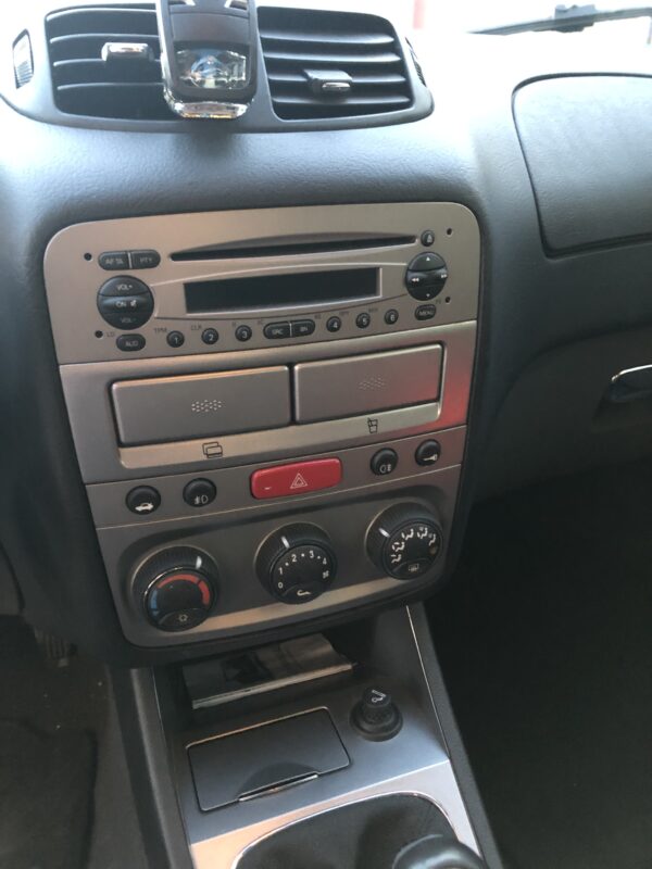 ALFA ROMEO 147 1.6 TS ECO BLACK LINE – Image 9