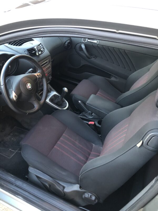 ALFA ROMEO 147 1.6 TS ECO BLACK LINE – Image 11