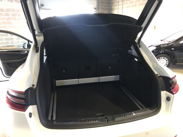 PORSCHE MACAN S – Image 12
