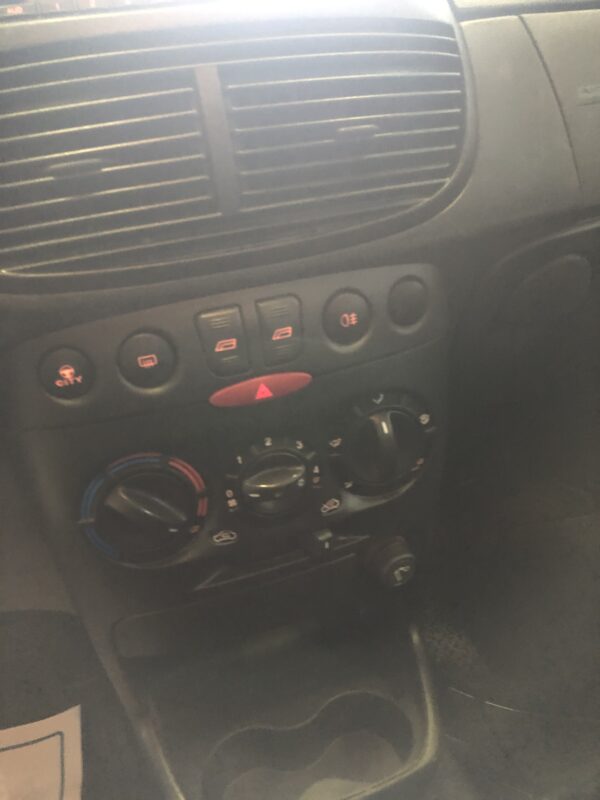 Fiat Punto 1.3 JTD – Image 8