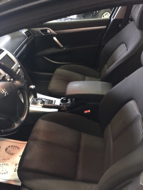Peugeot 407 SW 2.0 HDI 136 – Image 8