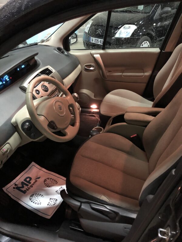 Renault Megane Scenic II 1.5Dci – Image 7