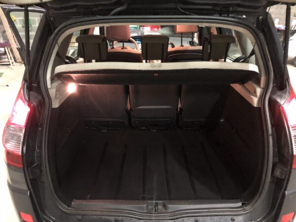 Renault Megane Scenic II 1.5Dci – Image 13