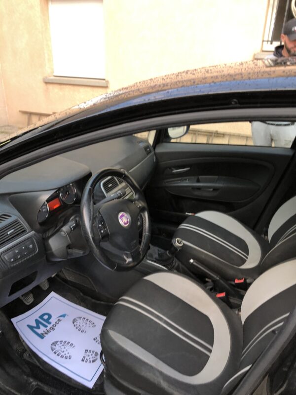 Fiat Punto 1.3 MJTD 75cv – Image 10