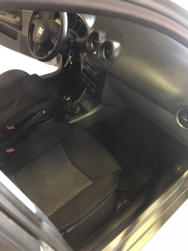 Seat Ibiza 1.4 TDI – Image 12