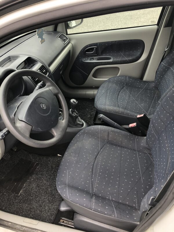 Renault Clio 1.5 dci Expression – Image 8