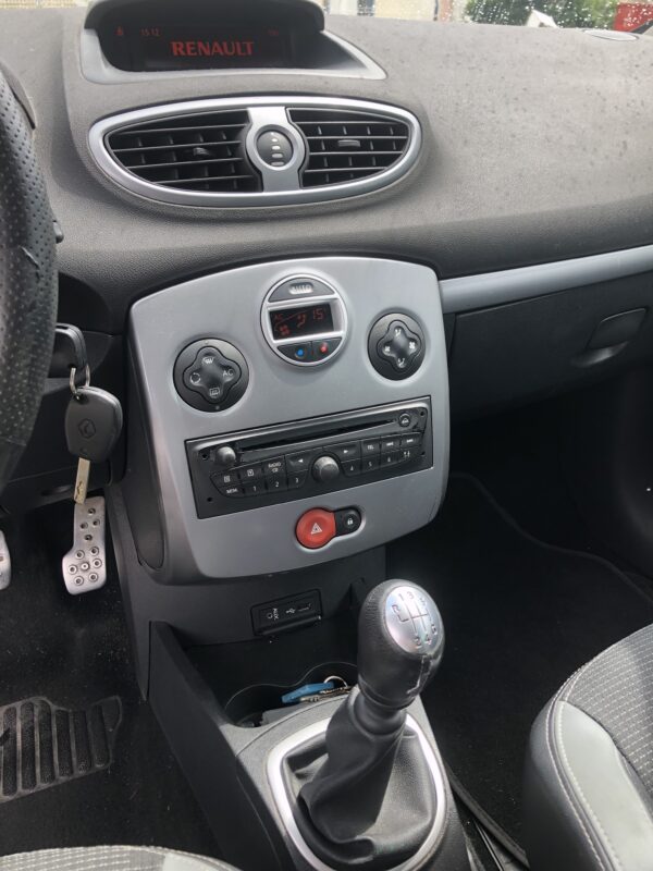 Renault Clio III 2.0 16v GT – Image 10