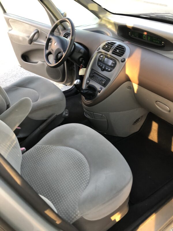 Citroen Xsara Picasso 1.8 Exclusive – Image 12
