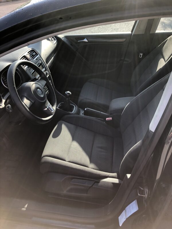 Volkswagen Golf VI 1.6 TDI 105 – Image 9