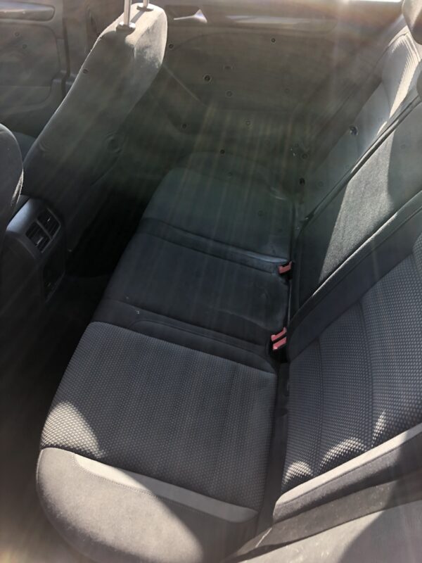 Volkswagen Golf VI 1.6 TDI 105 – Image 10