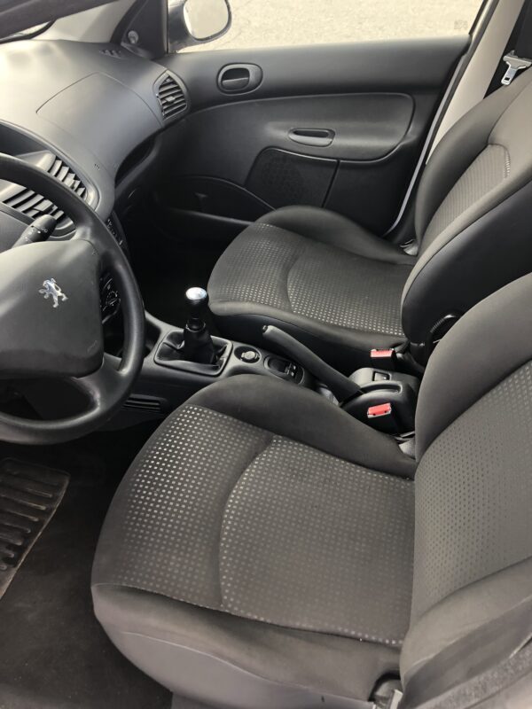 Peugeot 206+ 1.1 – Image 8