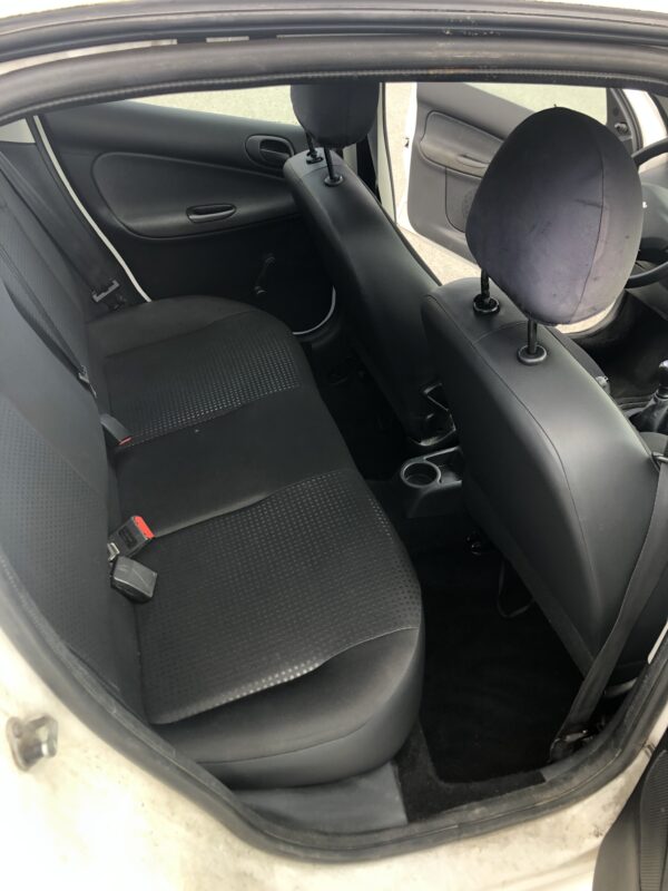 Peugeot 206+ 1.1 – Image 13