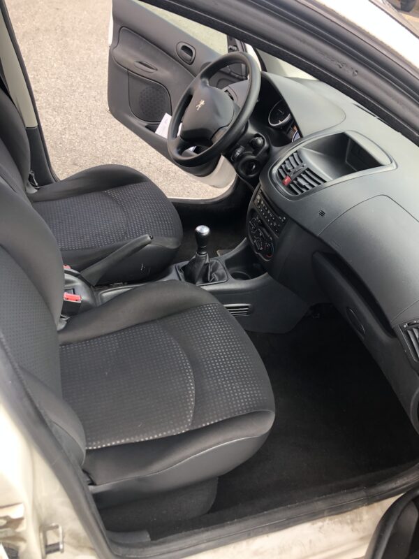 Peugeot 206+ 1.1 – Image 15