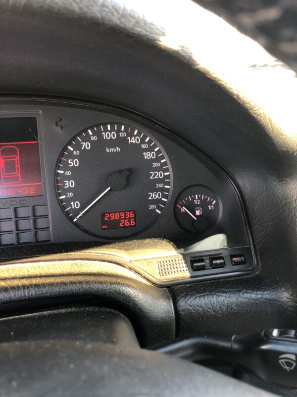 Audi A8 2.5 V6 TDI 150cv – Image 12