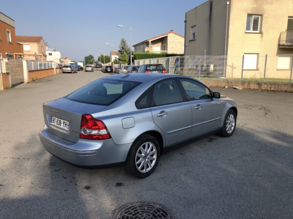 Volvo S40 2.0D 136cv – Image 9