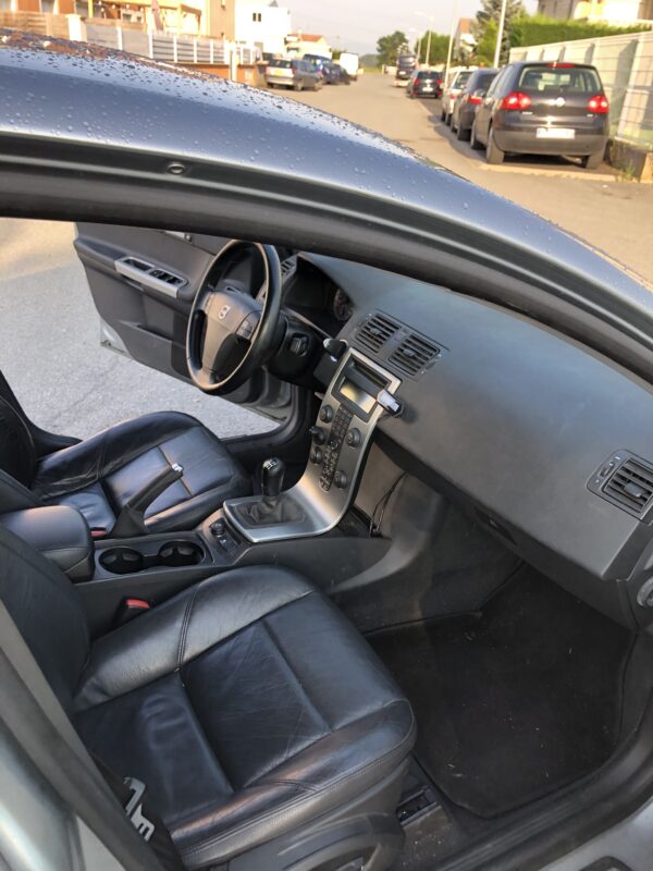 Volvo S40 2.0D 136cv – Image 20
