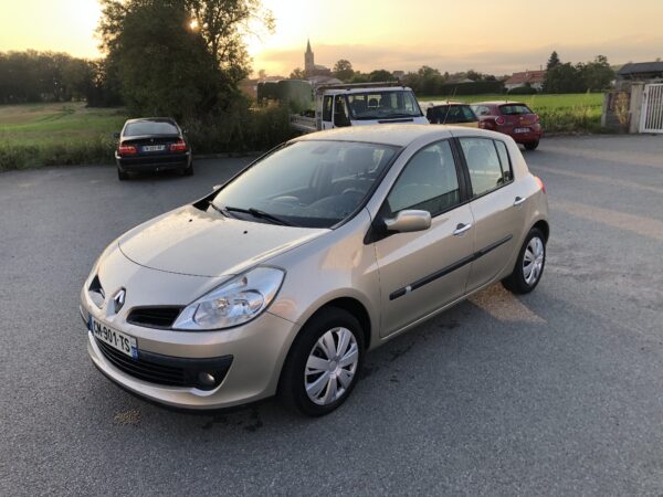 Renault Clio 1.5 Dci 85cv – Image 2