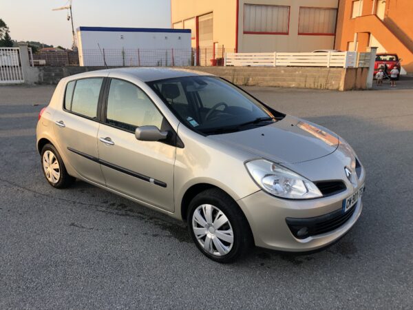 Renault Clio 1.5 Dci 85cv – Image 6