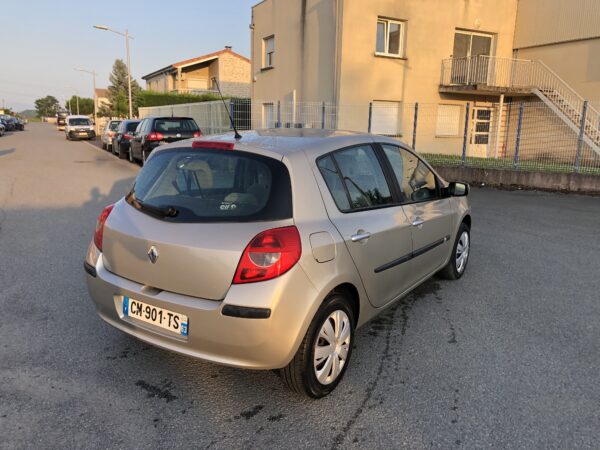 Renault Clio 1.5 Dci 85cv – Image 7