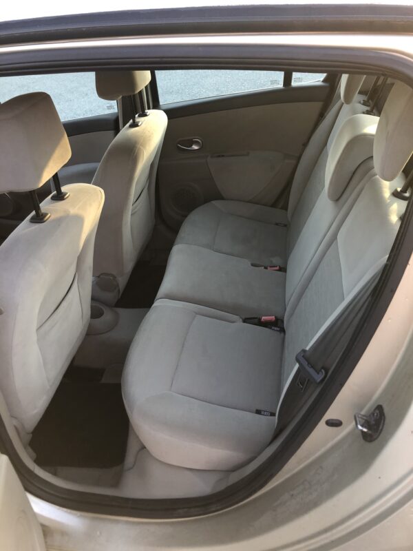 Renault Clio 1.5 Dci 85cv – Image 13