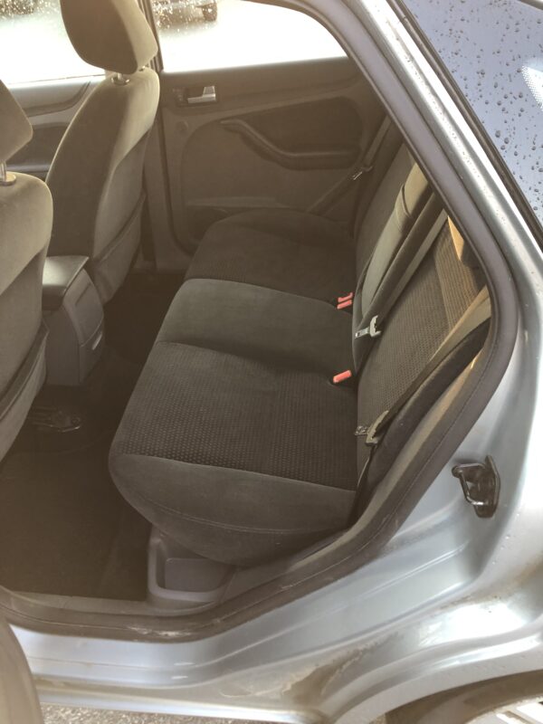 Ford Focus 2.0 Tdci 136cv – Image 10