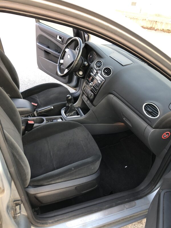 Ford Focus 2.0 Tdci 136cv – Image 13