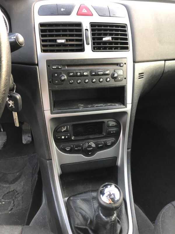Peugeot 307 SW 7 places – Image 11