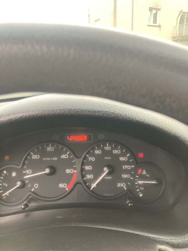 PEUGEOT 206 1.9D 70cv – Image 10