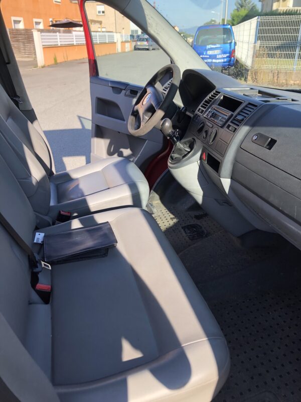 Volkswagen Transporteur T5 1.9 TDI – Image 11