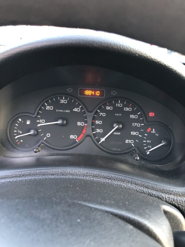 PEUGEOT 206 1.4 HDI 70ch – Image 11