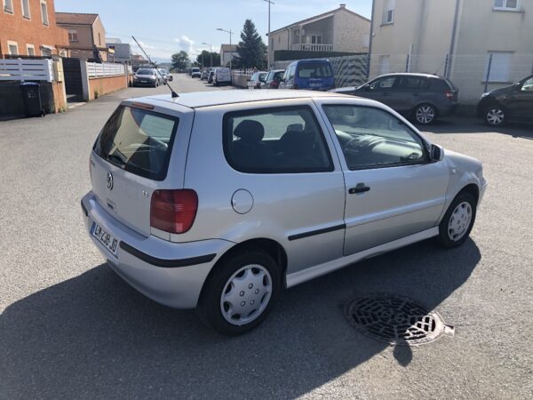VOLKSWAGEN POLO 1.4 75cv (ESSENCE) – Image 4