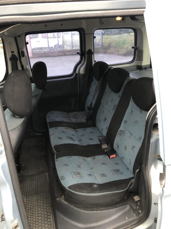 PEUGEOT PARTNER 2.0HDI USHUAIA – Image 10