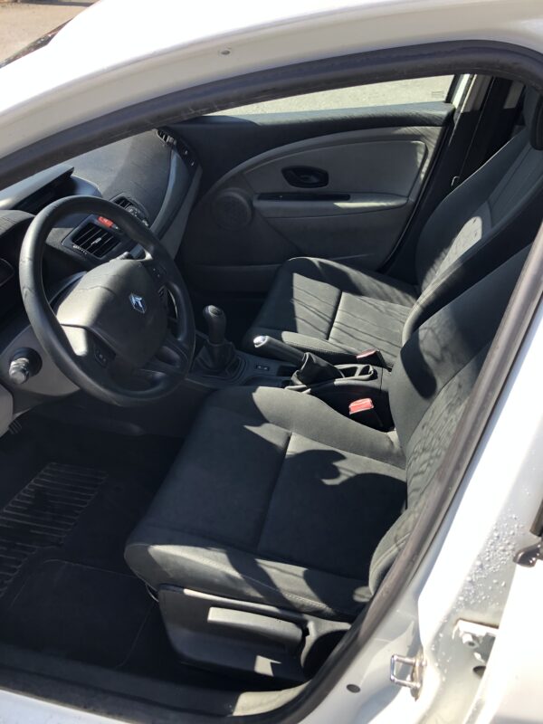 RENAULT MEGANE III 1.5 DCI 90ch – Image 7