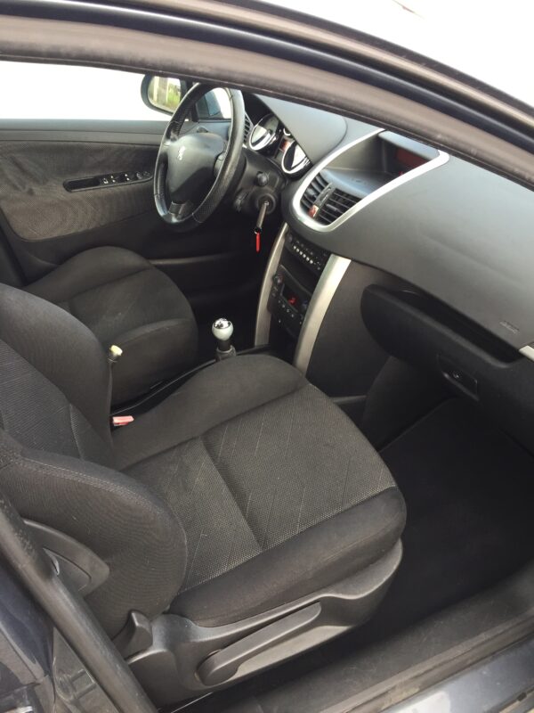 PEUGEOT 207 HDI 90ch – Image 9
