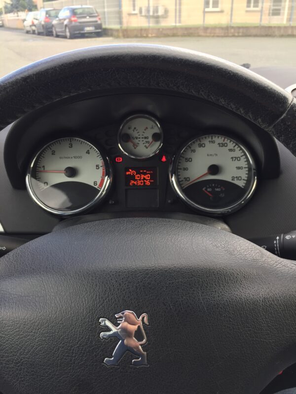 PEUGEOT 207 HDI 90ch – Image 13
