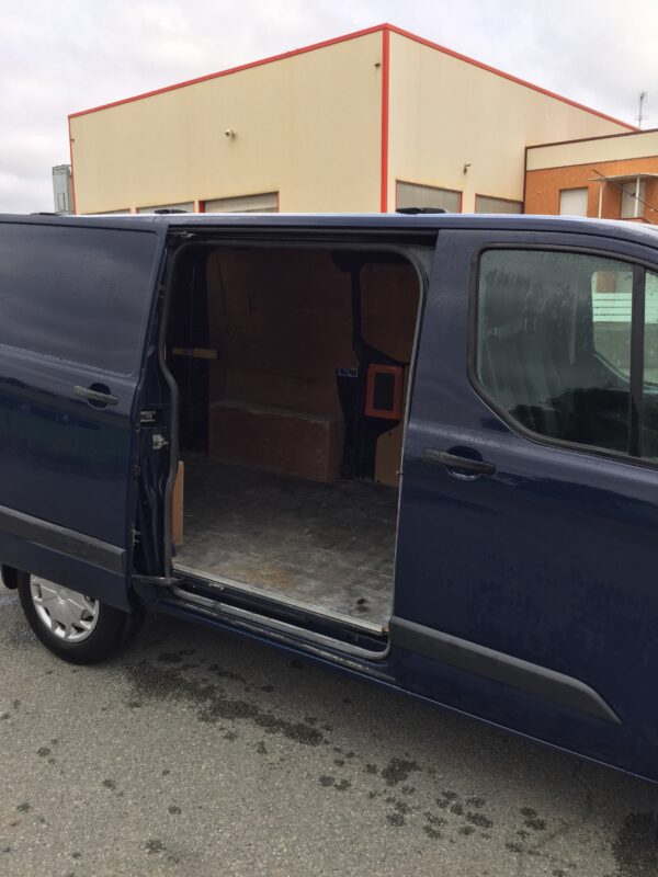 FORD TRANSIT CUSTOM 2.2 TDCI 125ch – Image 8